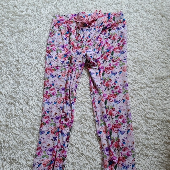 Posh Peanut Women's Loungewear - Picture 4 of 5